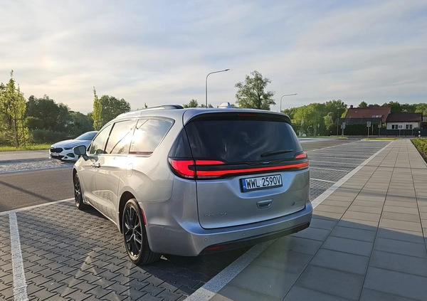 Chrysler Pacifica cena 186000 przebieg: 32000, rok produkcji 2021 z Wołomin małe 352